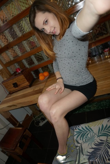 Durusu Genç ve Dinamik Üniversiteli Escort Bayan Ece Nur